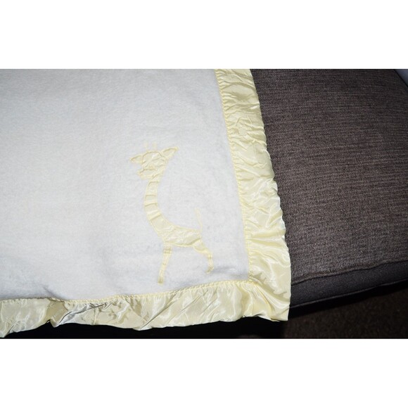 Vtg Baby Chatham Giraffe Wool Baby Blanket Satin Edge 36" x 48" Yellow - Picture 7 of 8